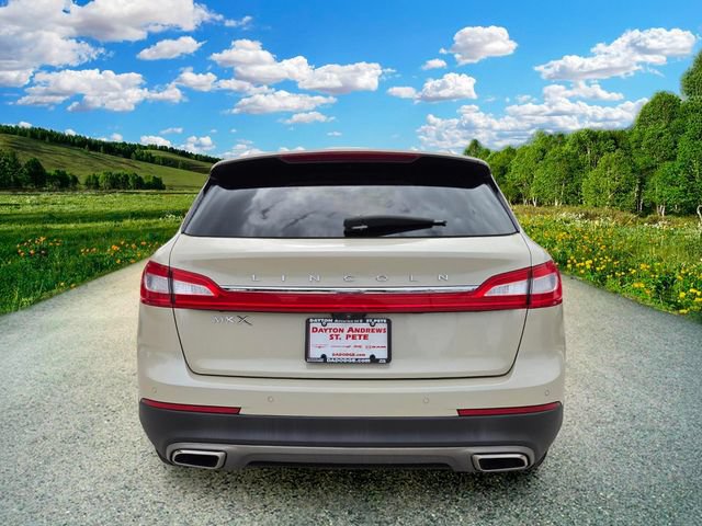 Used 2018 Lincoln MKX Reserve w/ Driver Assistance Package FWD image 5