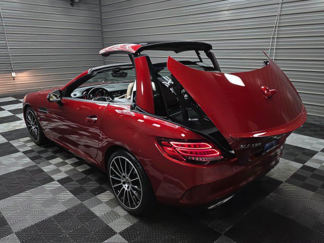 Used 2019 Mercedes-Benz SLC 300 image 11