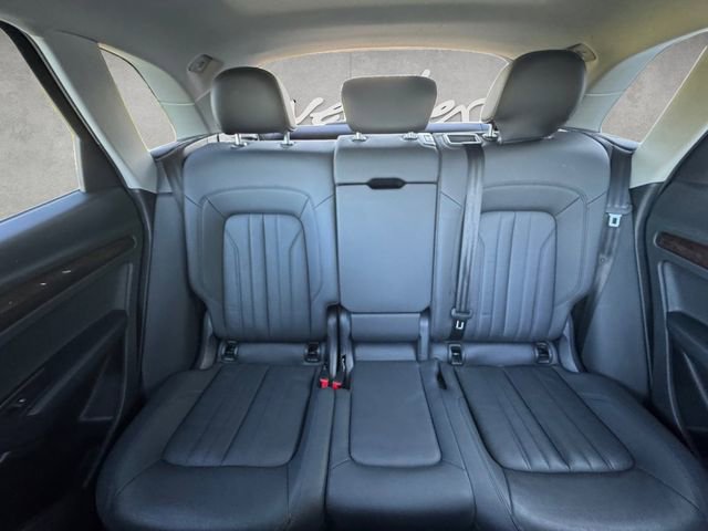 Used 2020 Audi Q5 2.0T Premium w/ Convenience Package AWD/4WD image 22