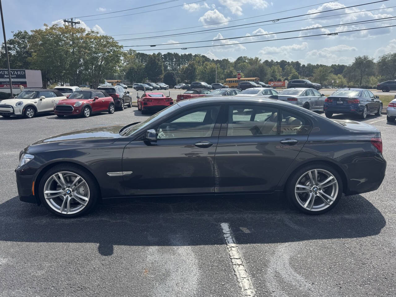 Used 2015 BMW 740i image 3