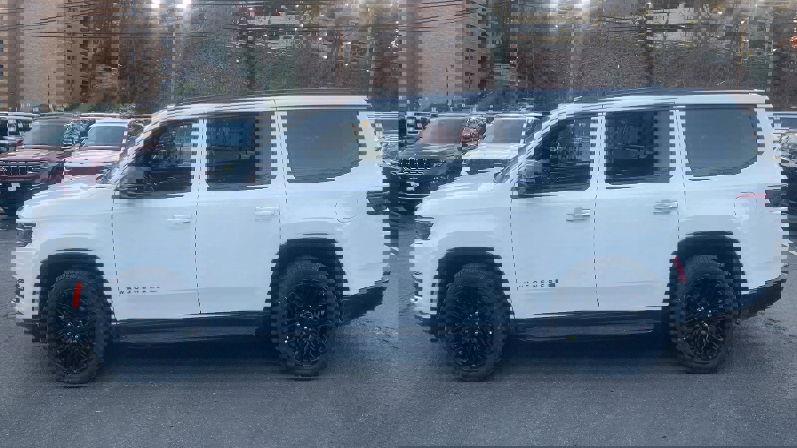 New 2025 Jeep Wagoneer Series II w/ Premium Group I image 4