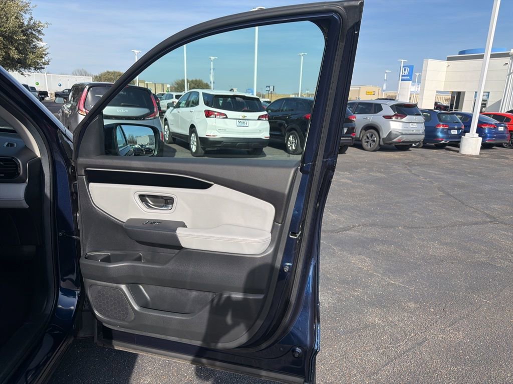 Used 2025 Honda Pilot EX-L image 34