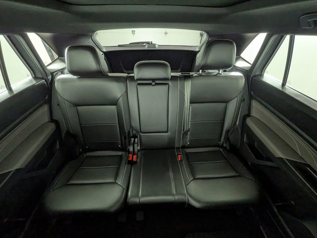 Used 2022 Volkswagen Atlas Cross Sport SEL R-Line image 30