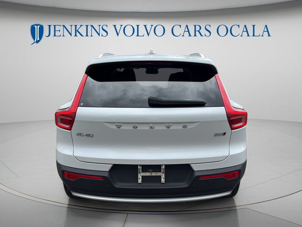 Used 2024 Volvo XC40 B5 Plus w/ Climate Package AWD/4WD image 4