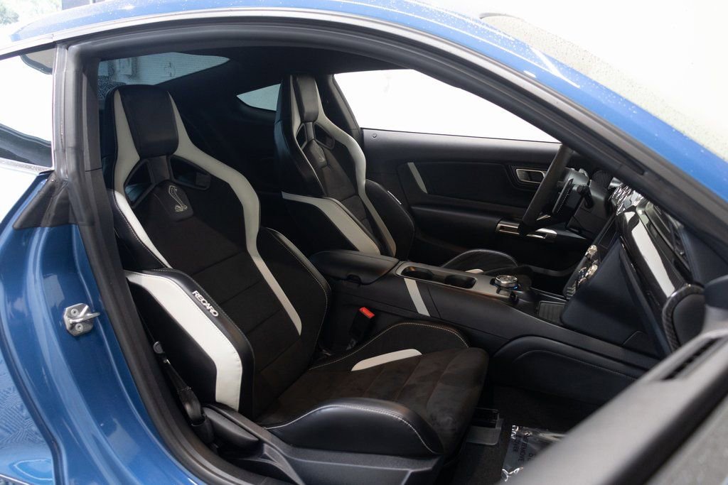 Used 2021 Ford Mustang Shelby GT500 w/ Carbon Fiber Track Pack RWD image 26