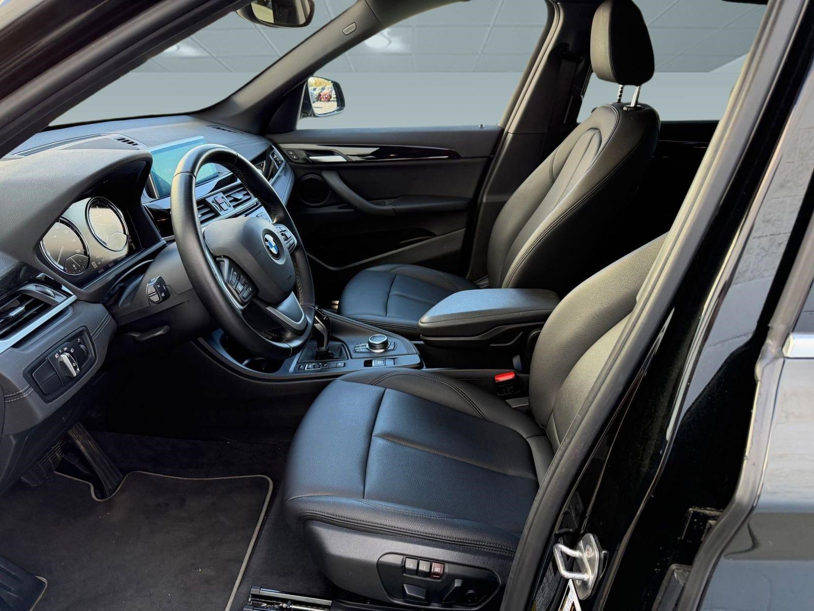 Certified 2022 BMW X1 xDrive28i w/ Convenience Package image 5