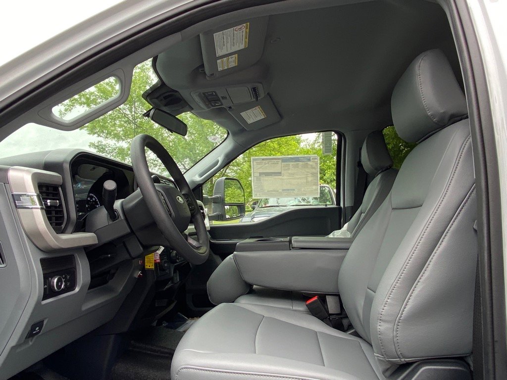 Used 2024 Ford F450 XL image 12