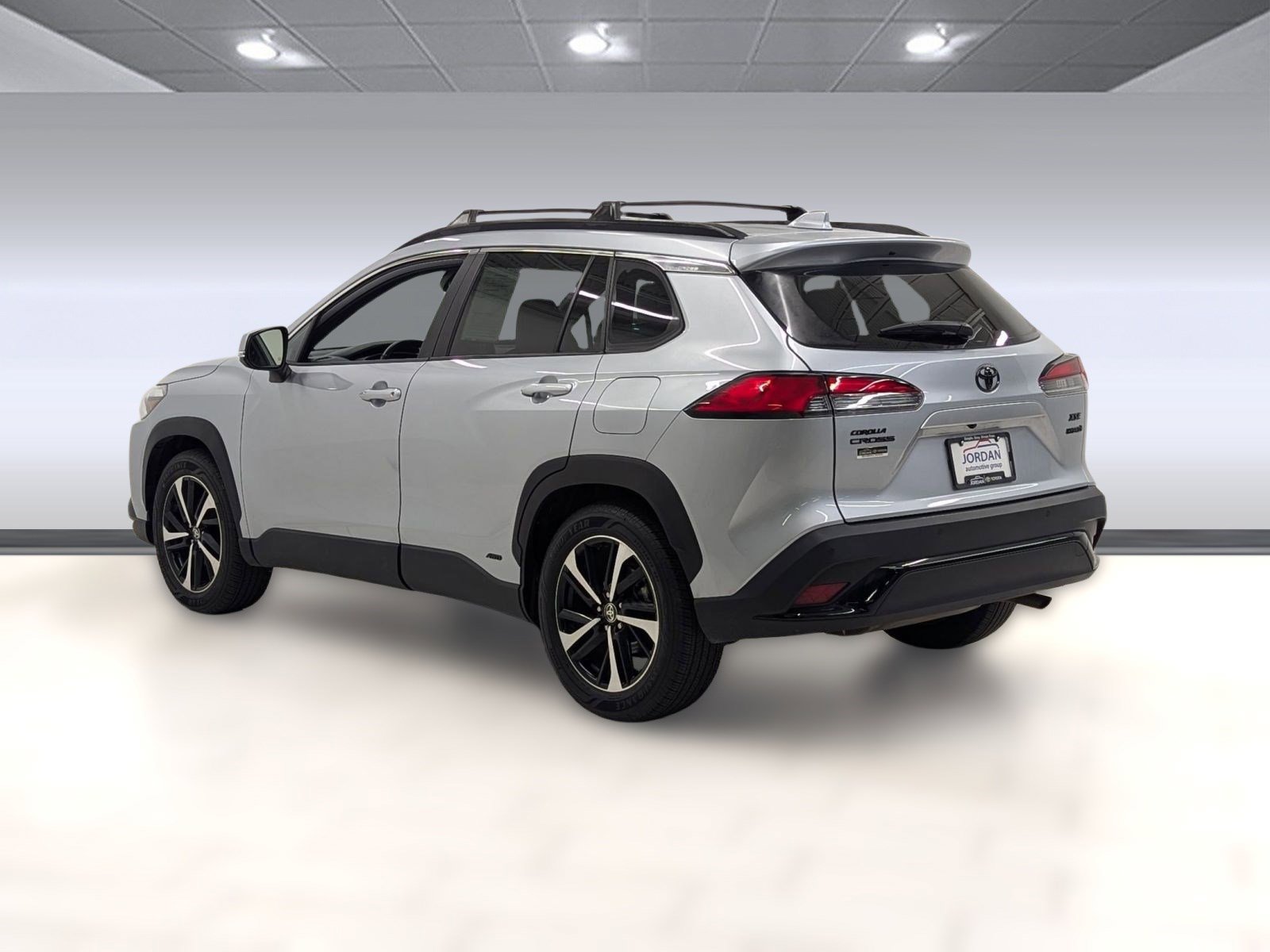 Used 2023 Toyota Corolla Cross XSE image 2