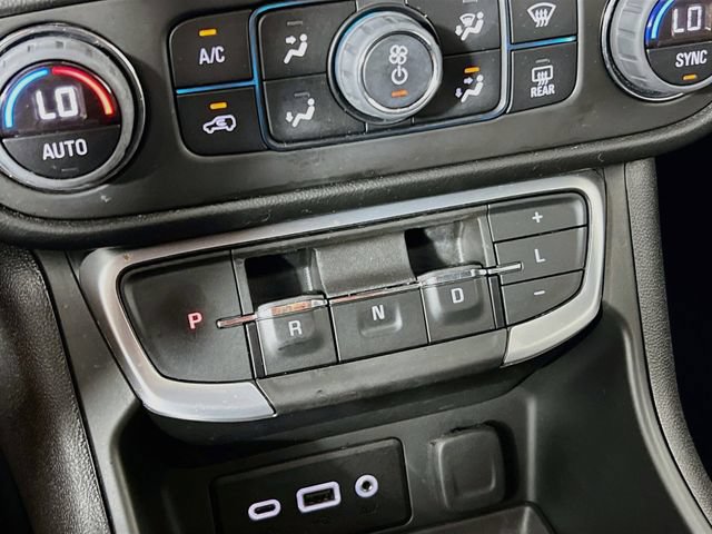 Used 2022 GMC Terrain SLE w/ Driver Convenience Package FWD image 22