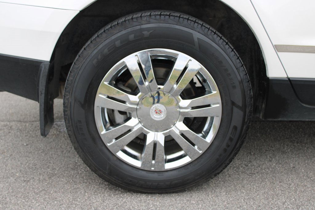 Used 2015 Cadillac SRX Luxury w/ Driver Awareness Package image 39