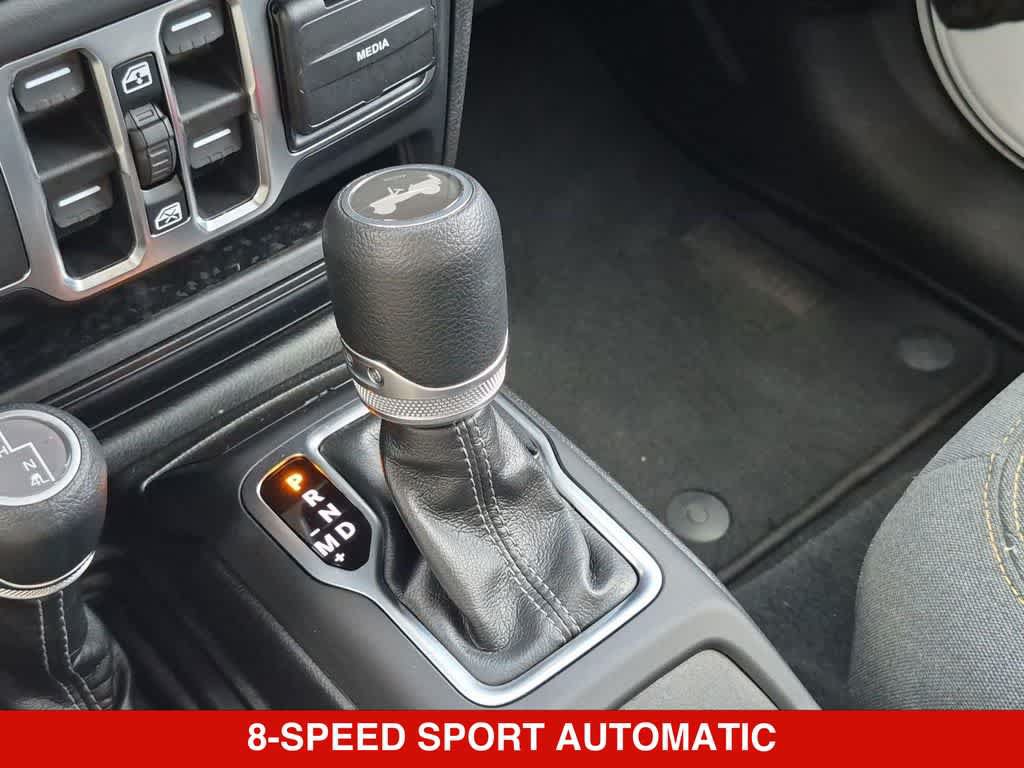 Used 2026 Jeep Wrangler Unlimited Sahara AWD/4WD image 30