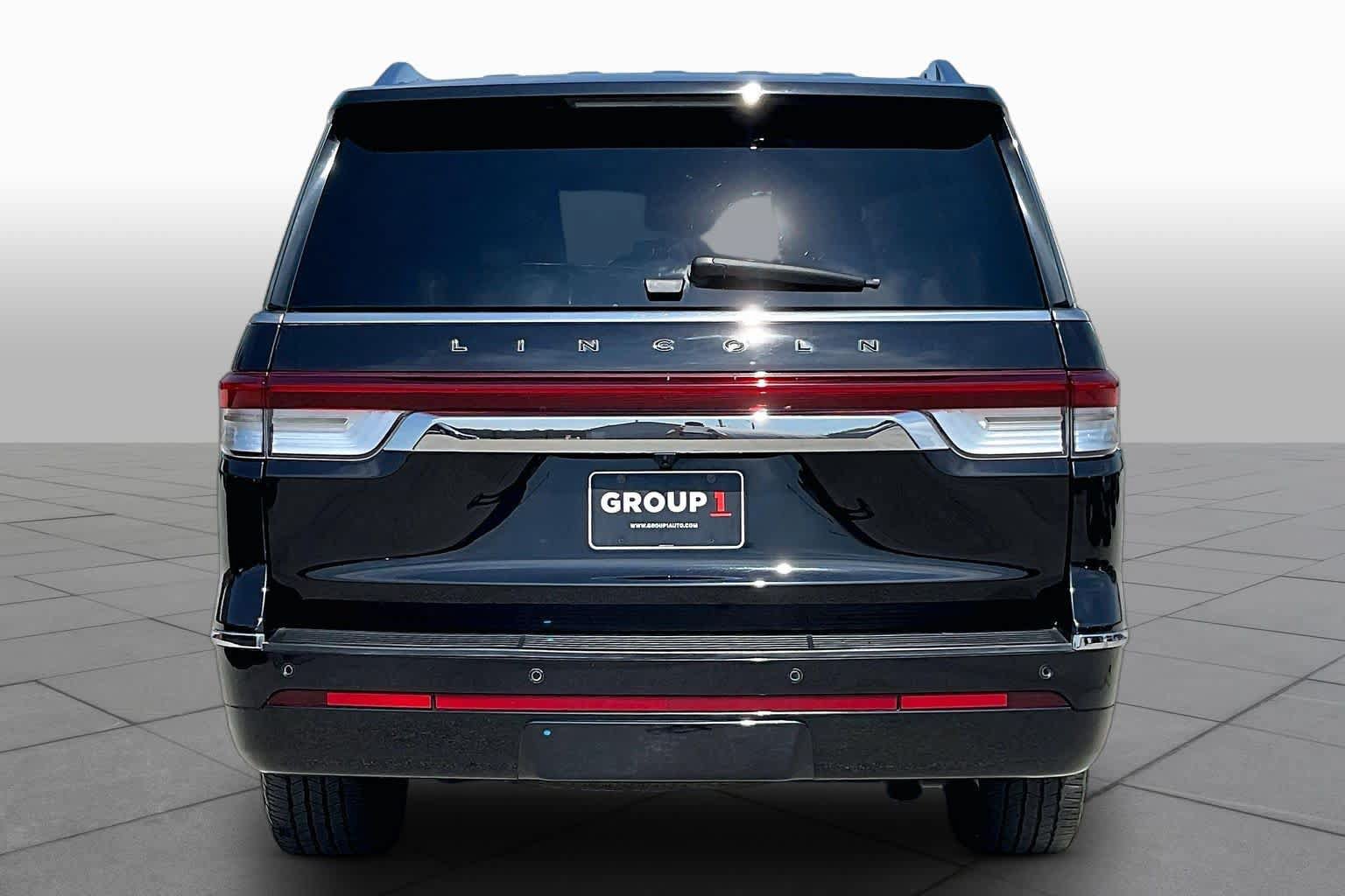 Used 2022 Lincoln Navigator L Black Label AWD/4WD image 5