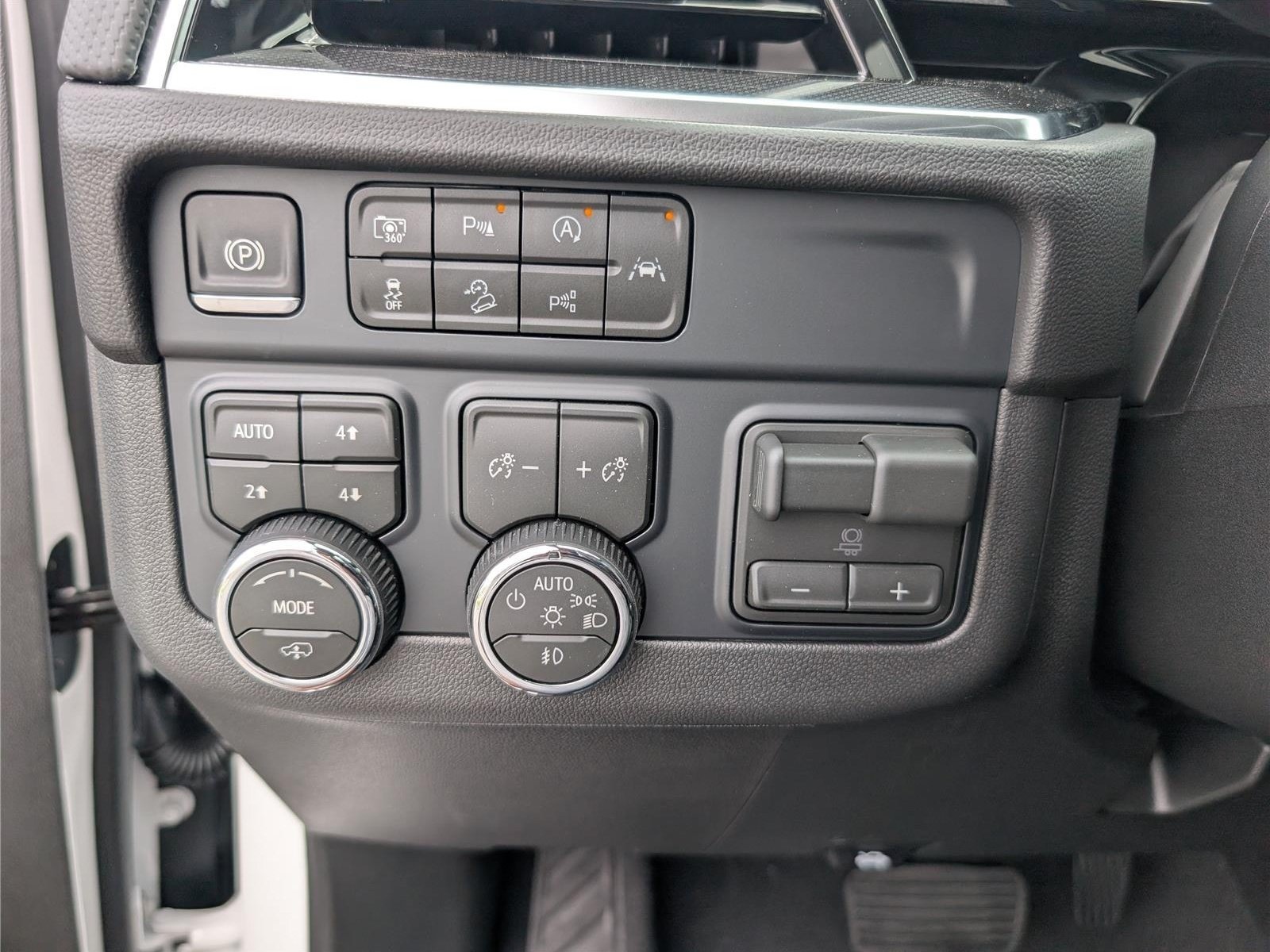 New 2026 Chevrolet Tahoe RST w/ Advanced Technology Package AWD/4WD image 23