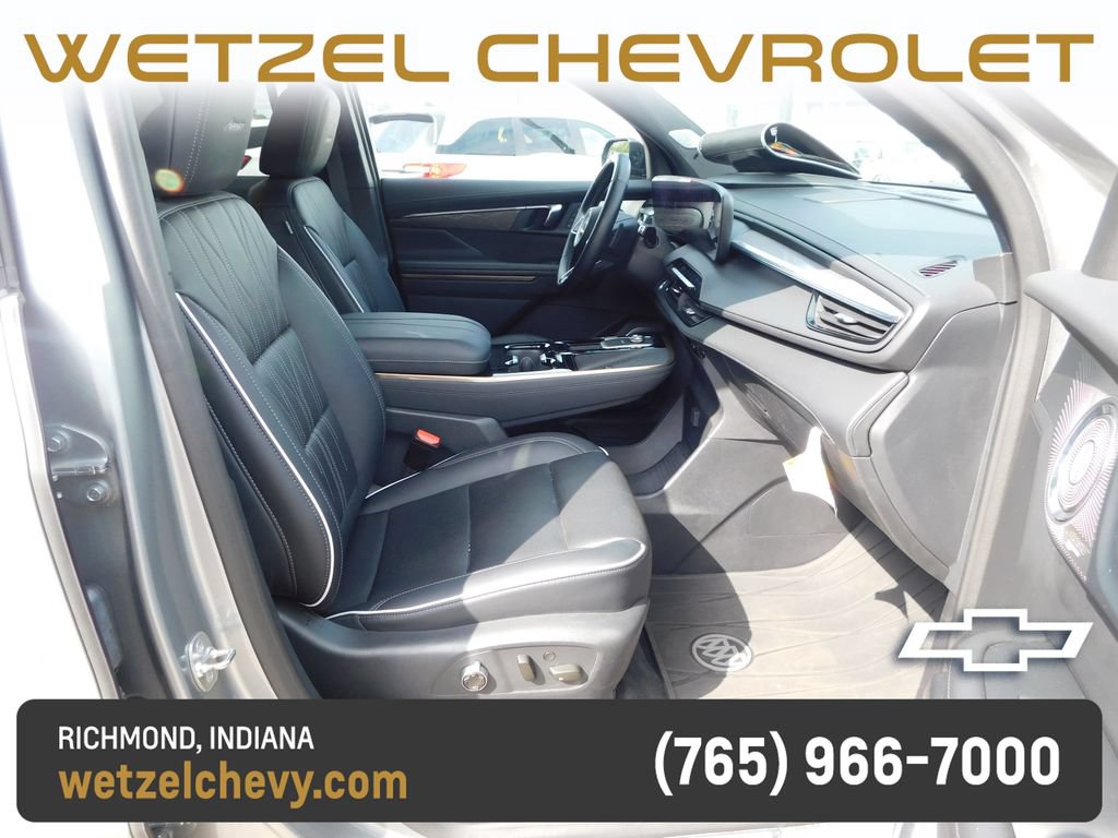 Used 2025 Buick Enclave Avenir w/ Super Cruise Package AWD/4WD image 18