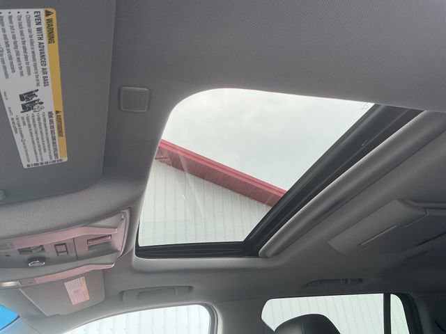 Used 2017 Cadillac Escalade Premium Luxury image 28