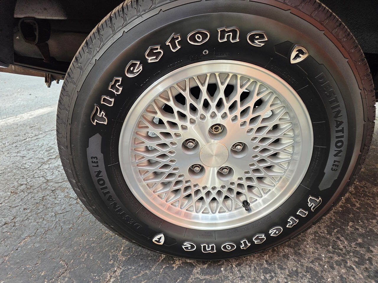 Used 1996 Jeep Cherokee 4WD 4-Door image 23