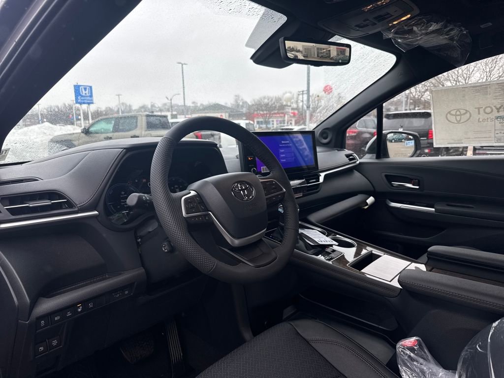 New 2026 Toyota Sienna Platinum image 13