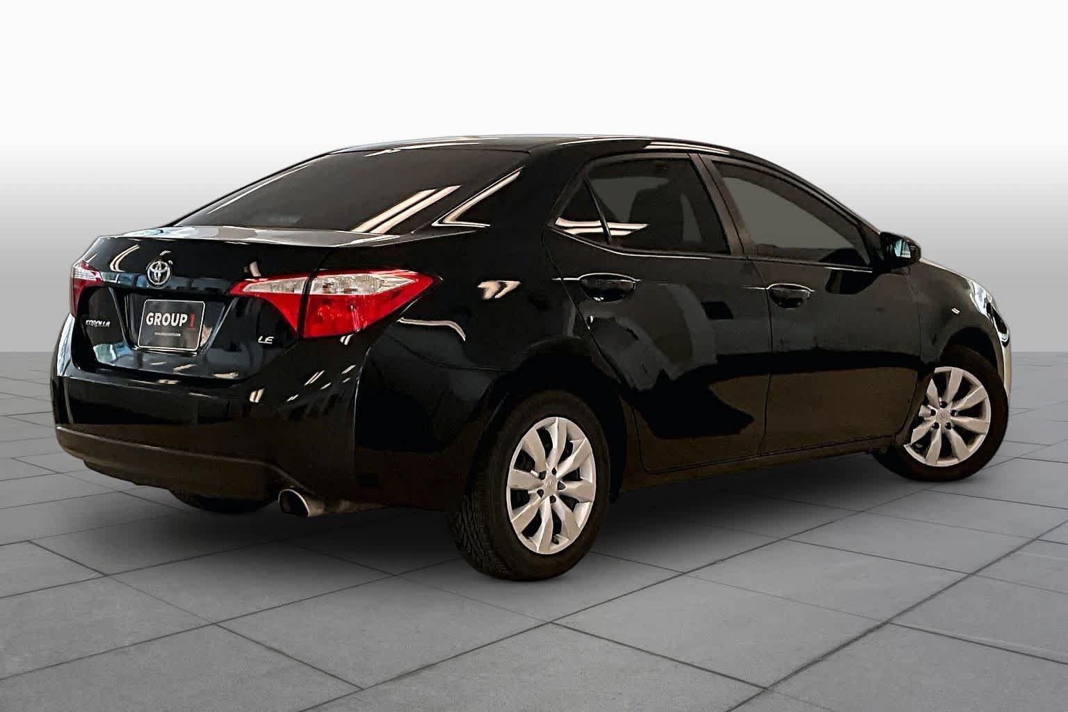 Used 2016 Toyota Corolla LE FWD image 12