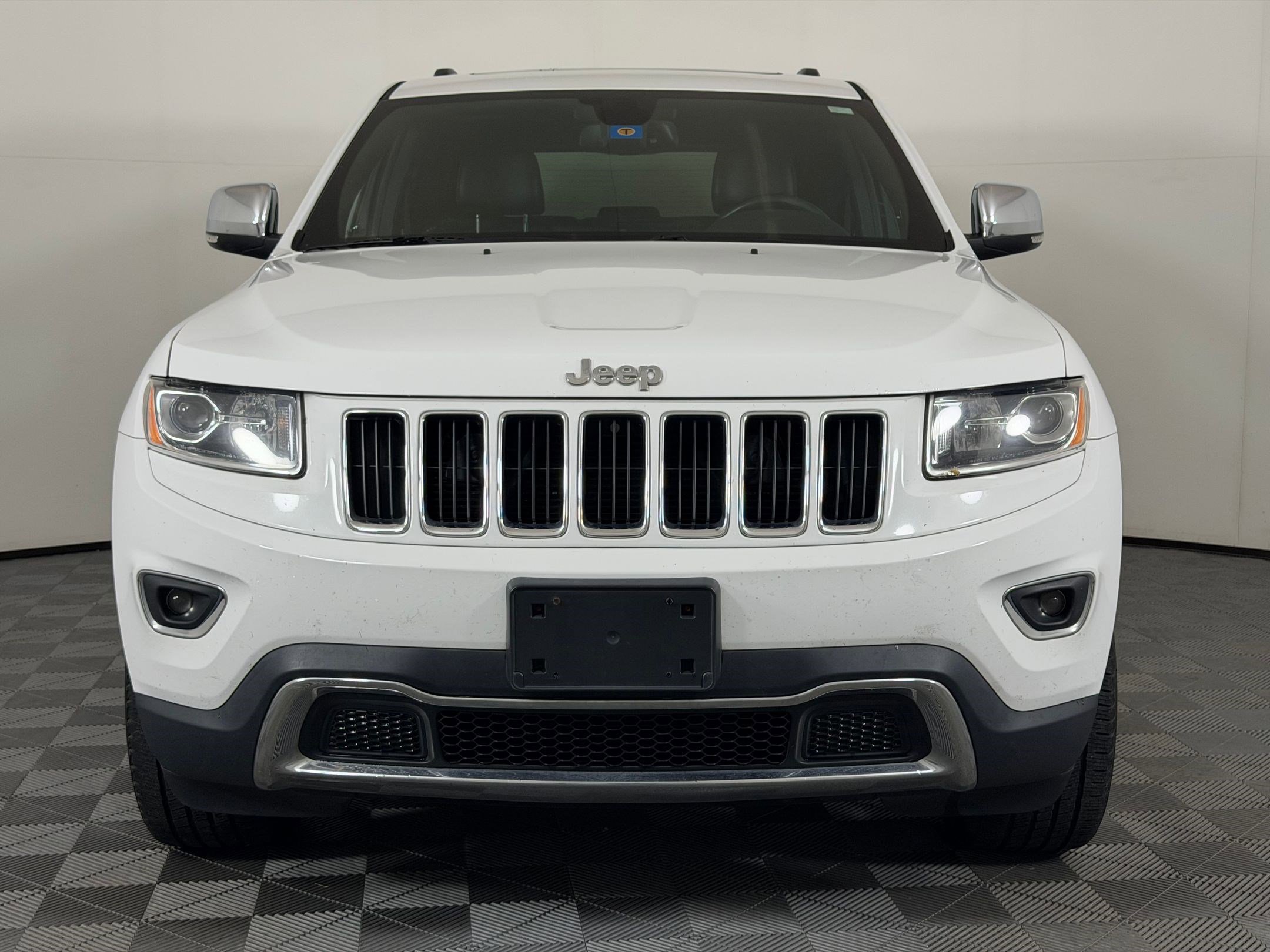 Used 2016 Jeep Grand Cherokee Limited AWD/4WD image 6