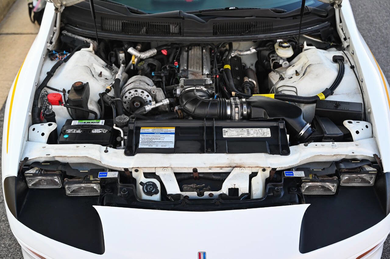 Used 1997 Chevrolet Camaro Z28 image 4