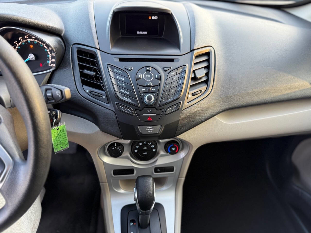 Used 2018 Ford Fiesta SE image 14