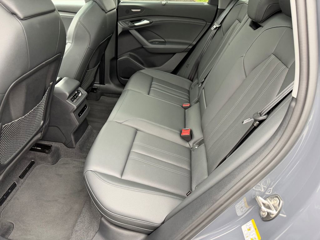 Certified 2025 Audi Q6 e-tron Premium Plus w/ Premium Plus AWD/4WD image 22