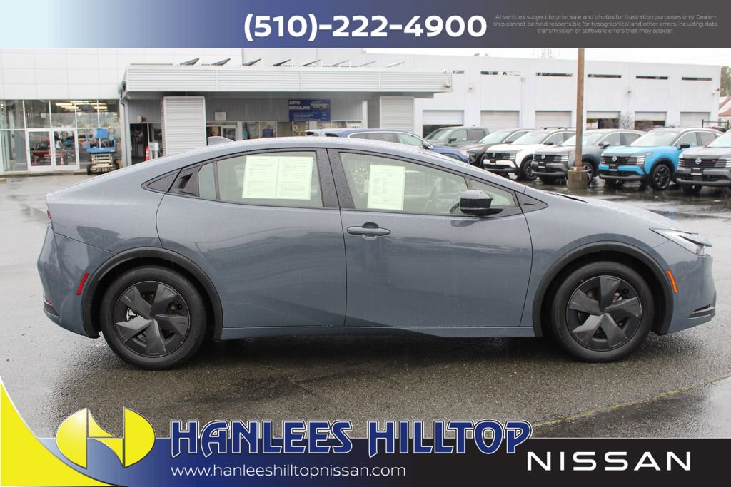 Used 2024 Toyota Prius LE image 5