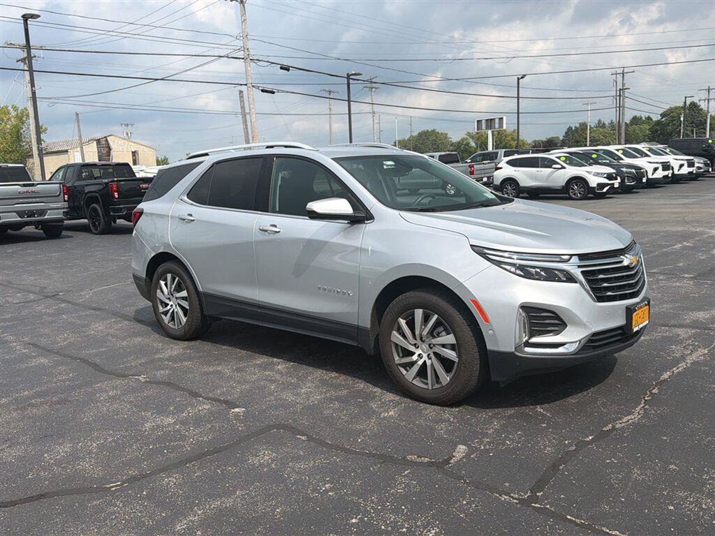 Used 2022 Chevrolet Equinox Premier AWD/4WD image 2