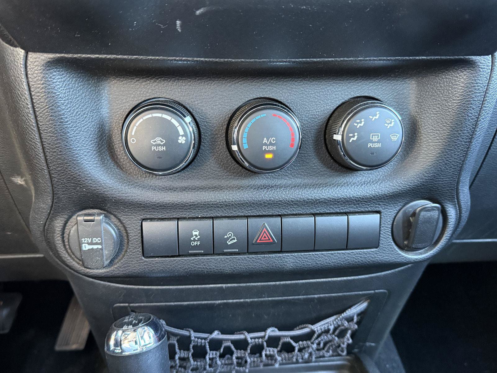 Used 2013 Jeep Wrangler Sport AWD/4WD image 15