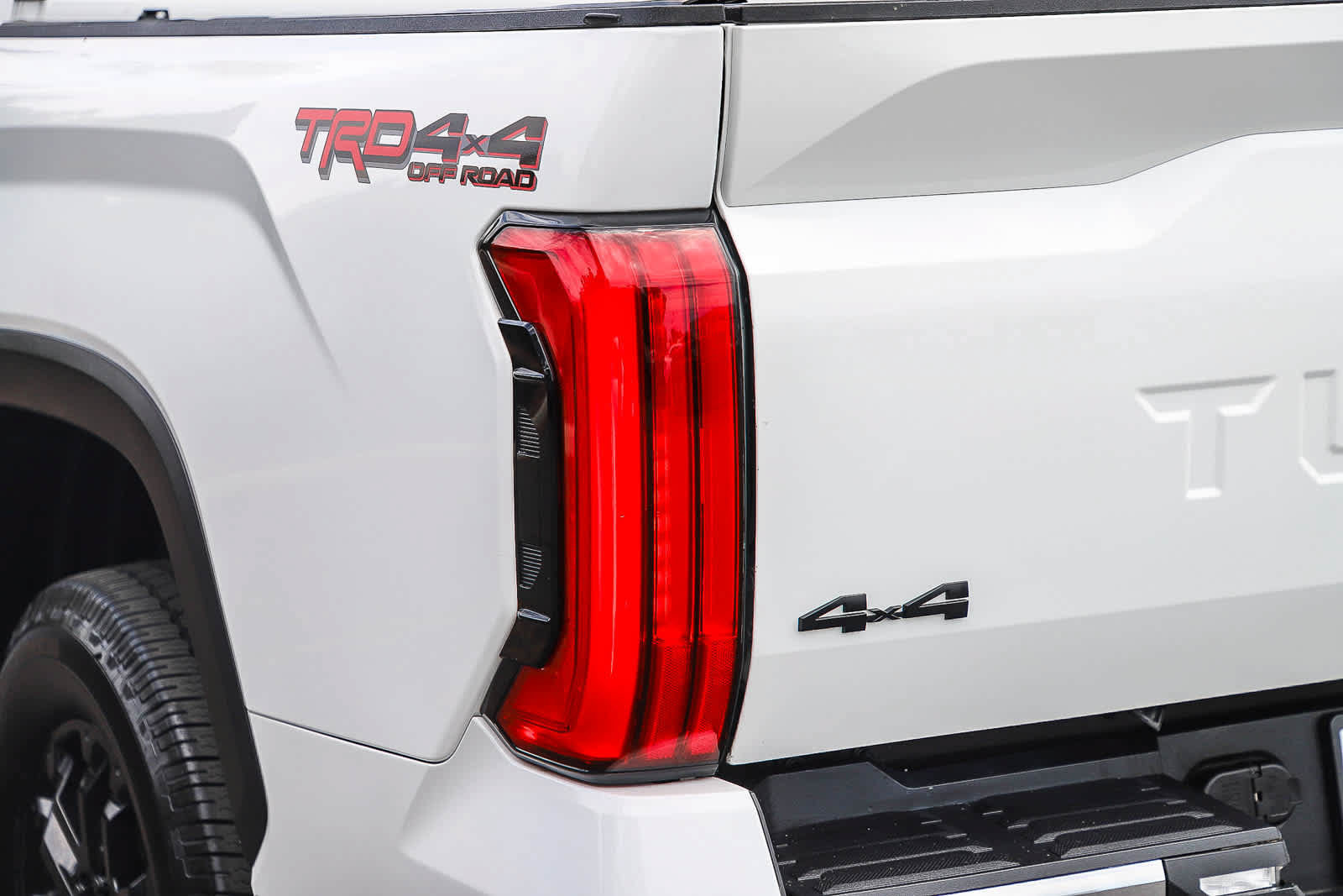 Used 2022 Toyota Tundra SR5 w/ TRD Off-Road Package AWD/4WD image 9