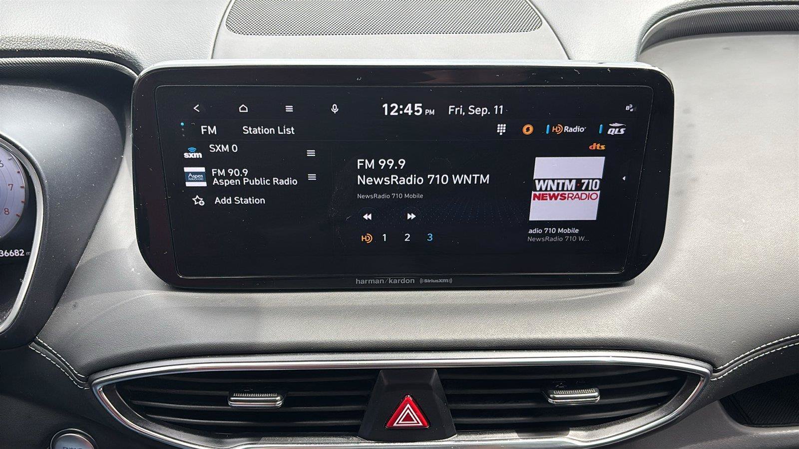 Used 2023 Hyundai Santa Fe SEL w/ Premium Package FWD image 31