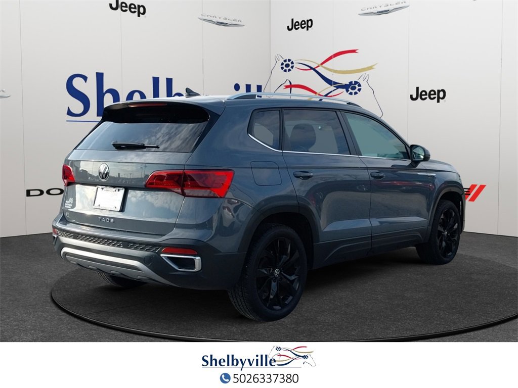 Used 2024 Volkswagen Taos SE w/ Black Wheel Package image 6