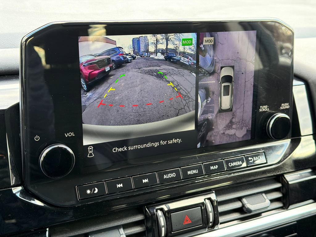 Used 2025 Nissan Pathfinder SL image 27