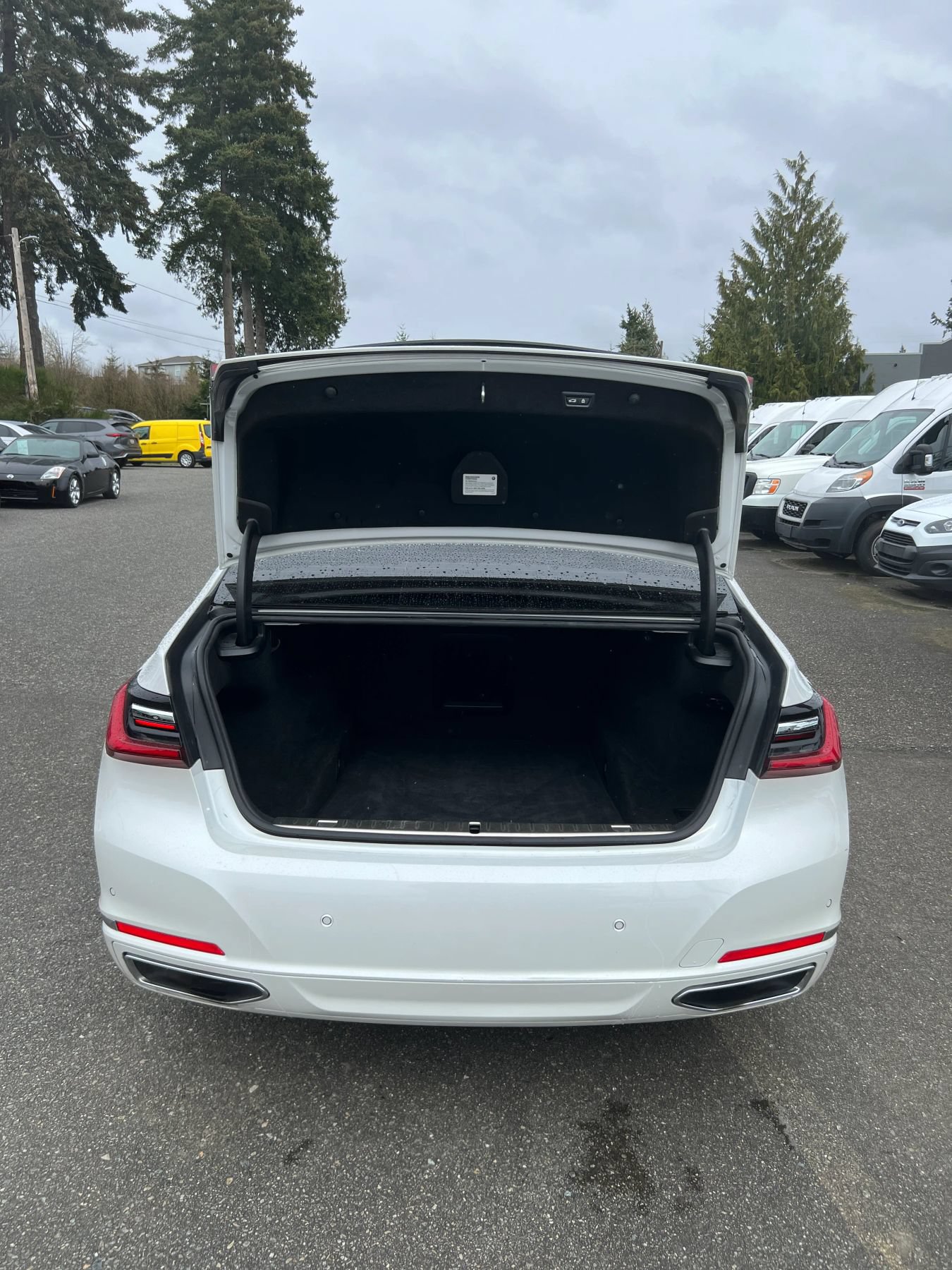 Used 2022 BMW 740i RWD image 18