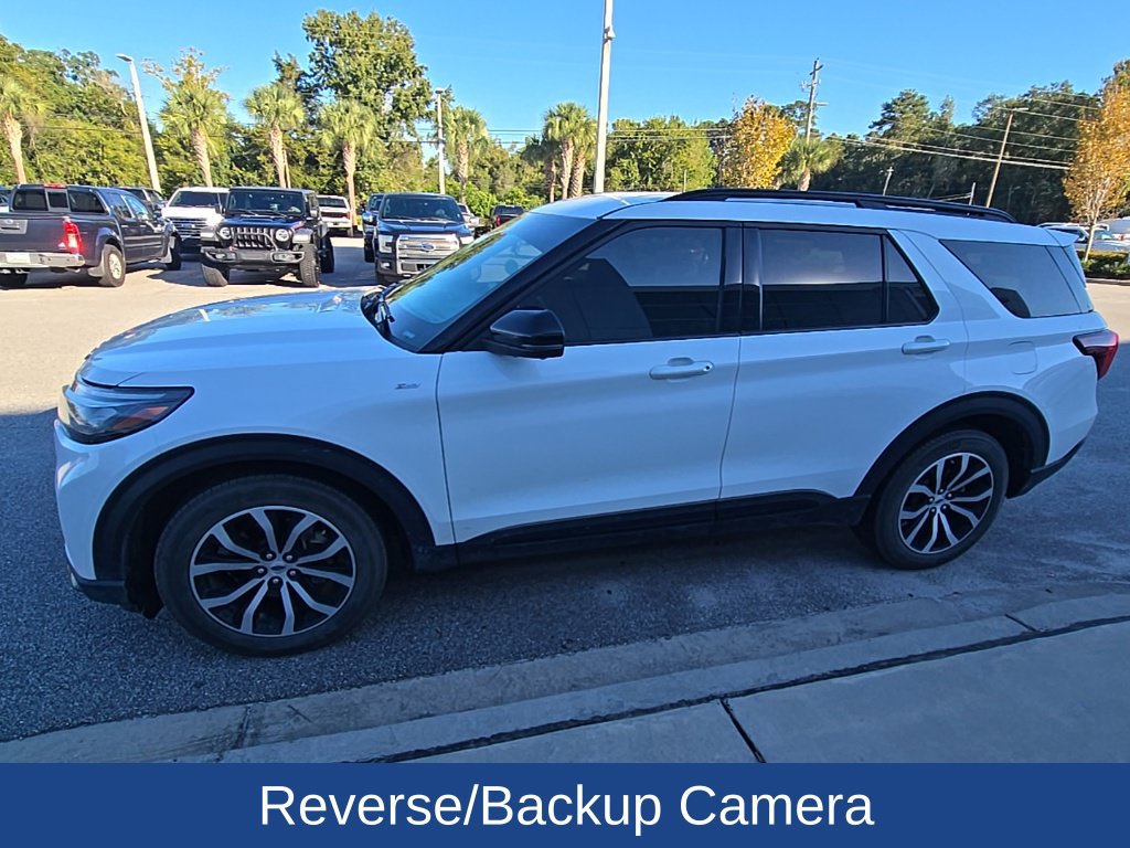 Used 2025 Ford Explorer ST-Line RWD image 4