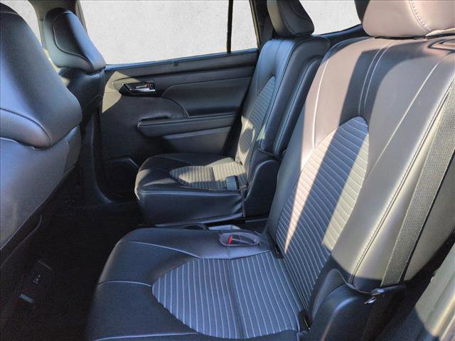 Used 2022 Toyota Highlander XSE image 20