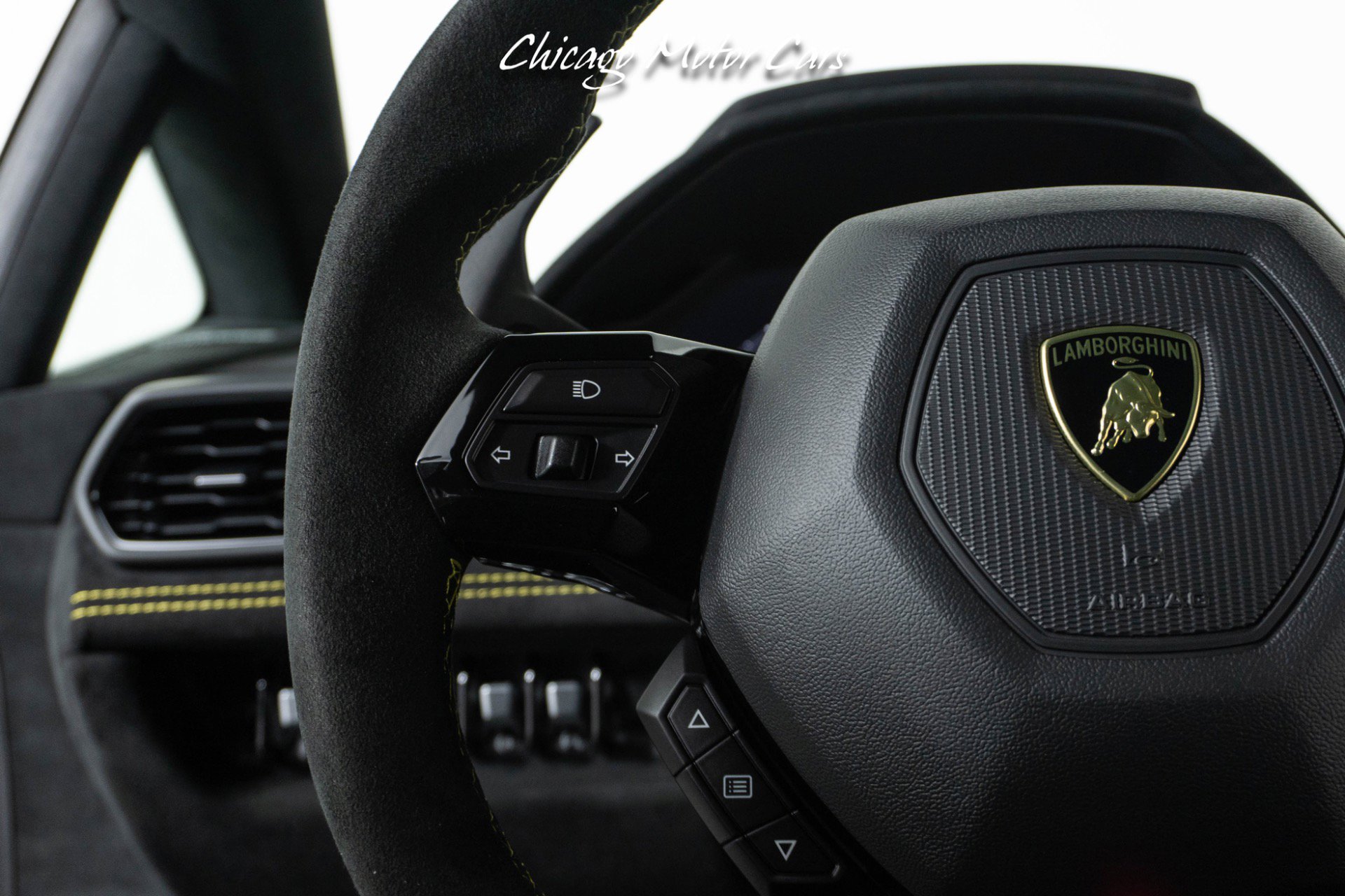 Used 2024 Lamborghini Huracan STO image 30
