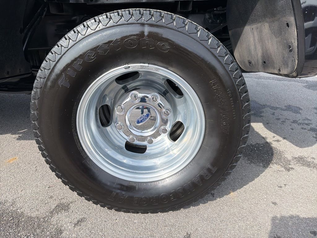 Used 2023 Ford F350 Lariat w/ FX4 Off-Road Package AWD/4WD image 12