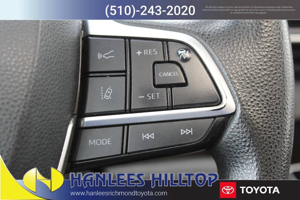 Used 2021 Toyota Sienna LE w/ LE Plus Package FWD image 32