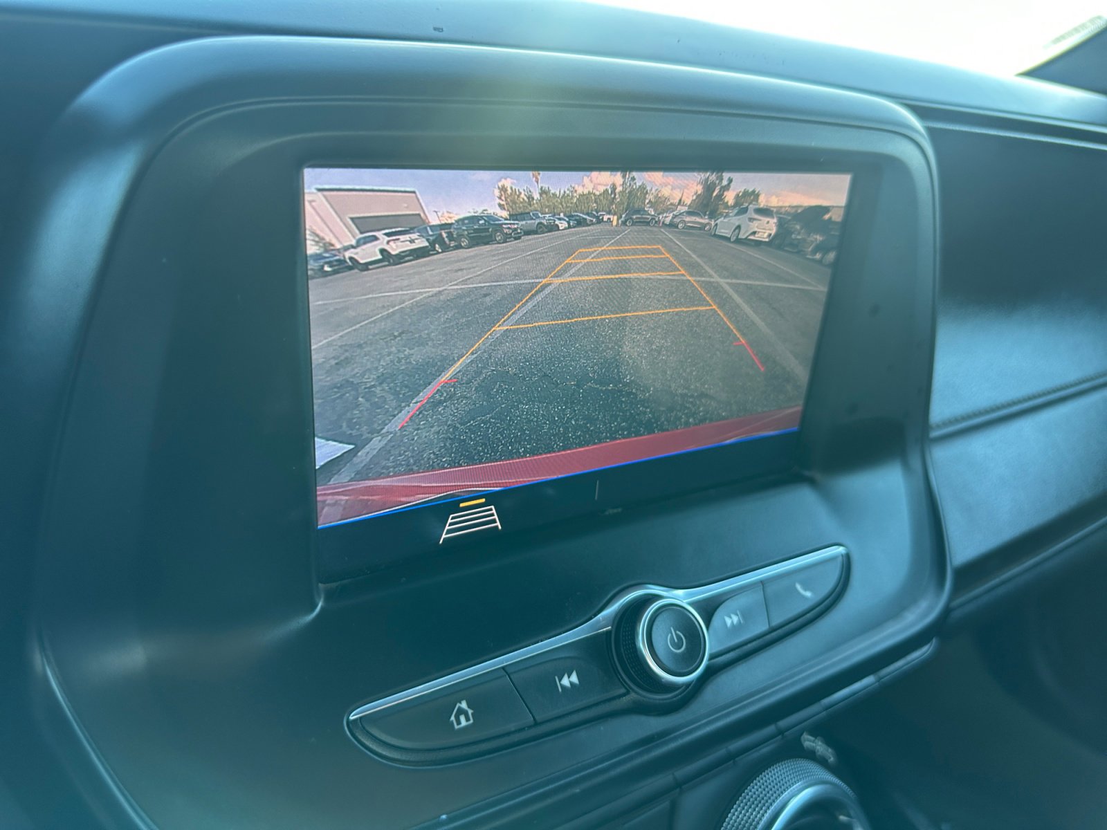 Used 2020 Chevrolet Camaro LT image 21