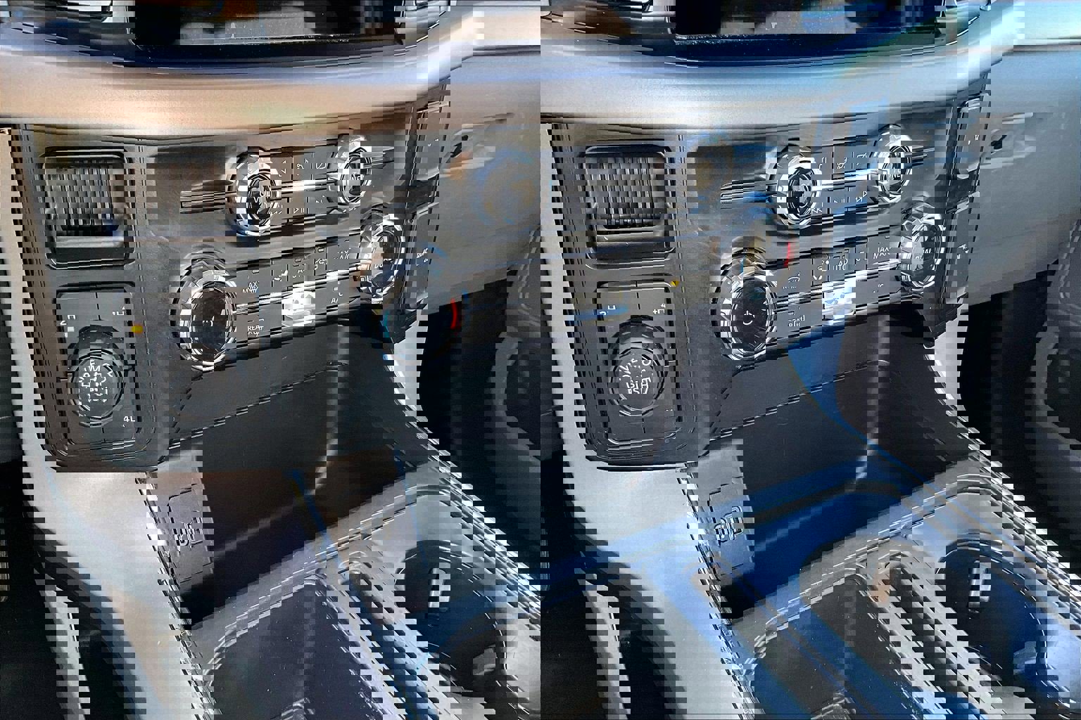 Used 2024 Ford F150 XLT w/ Mobile Office Package image 25