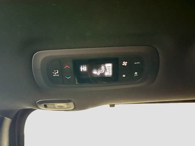 Used 2019 Chrysler Pacifica Limited w/ S Appearance Package image 27