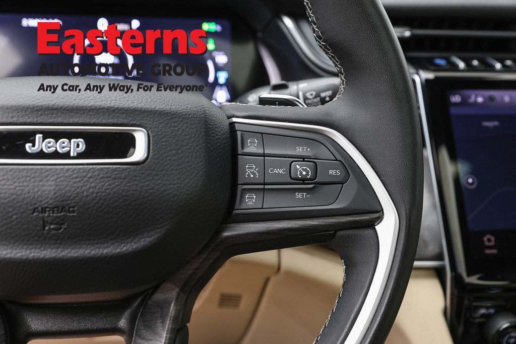 Used 2024 Jeep Grand Cherokee Limited 4xe AWD/4WD image 16