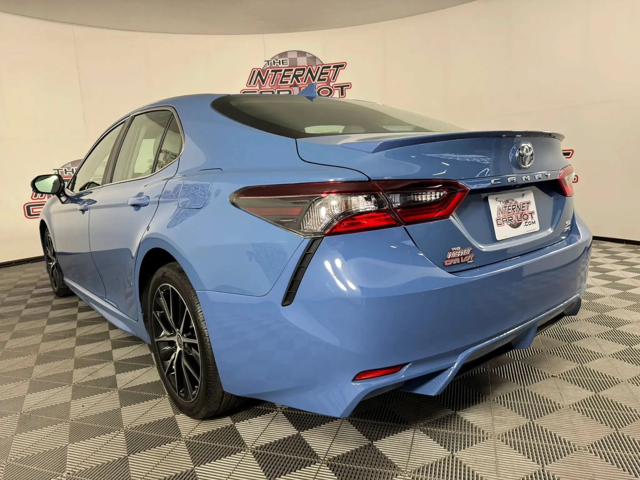 Used 2024 Toyota Camry SE w/ Cold Weather Package AWD/4WD image 24