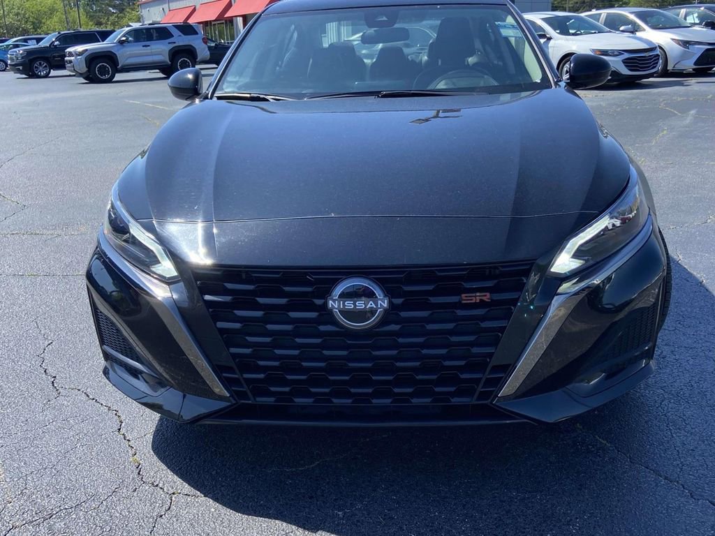 Used 2024 Nissan Altima 2.5 SR FWD image 8