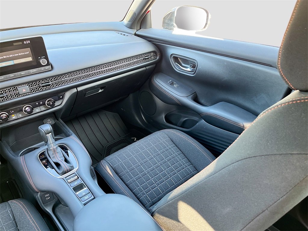 Used 2025 Honda HR-V Sport image 21