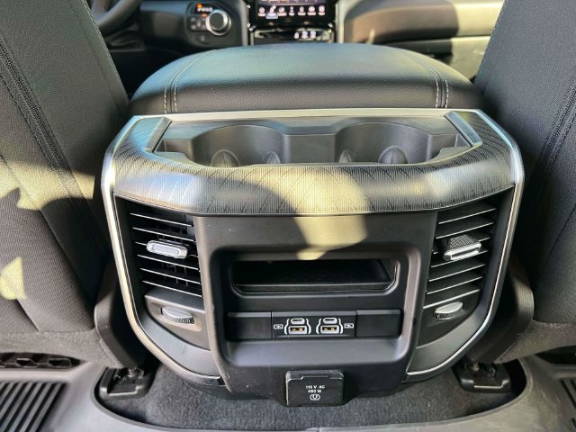 Used 2025 RAM 1500 Big Horn AWD/4WD image 23