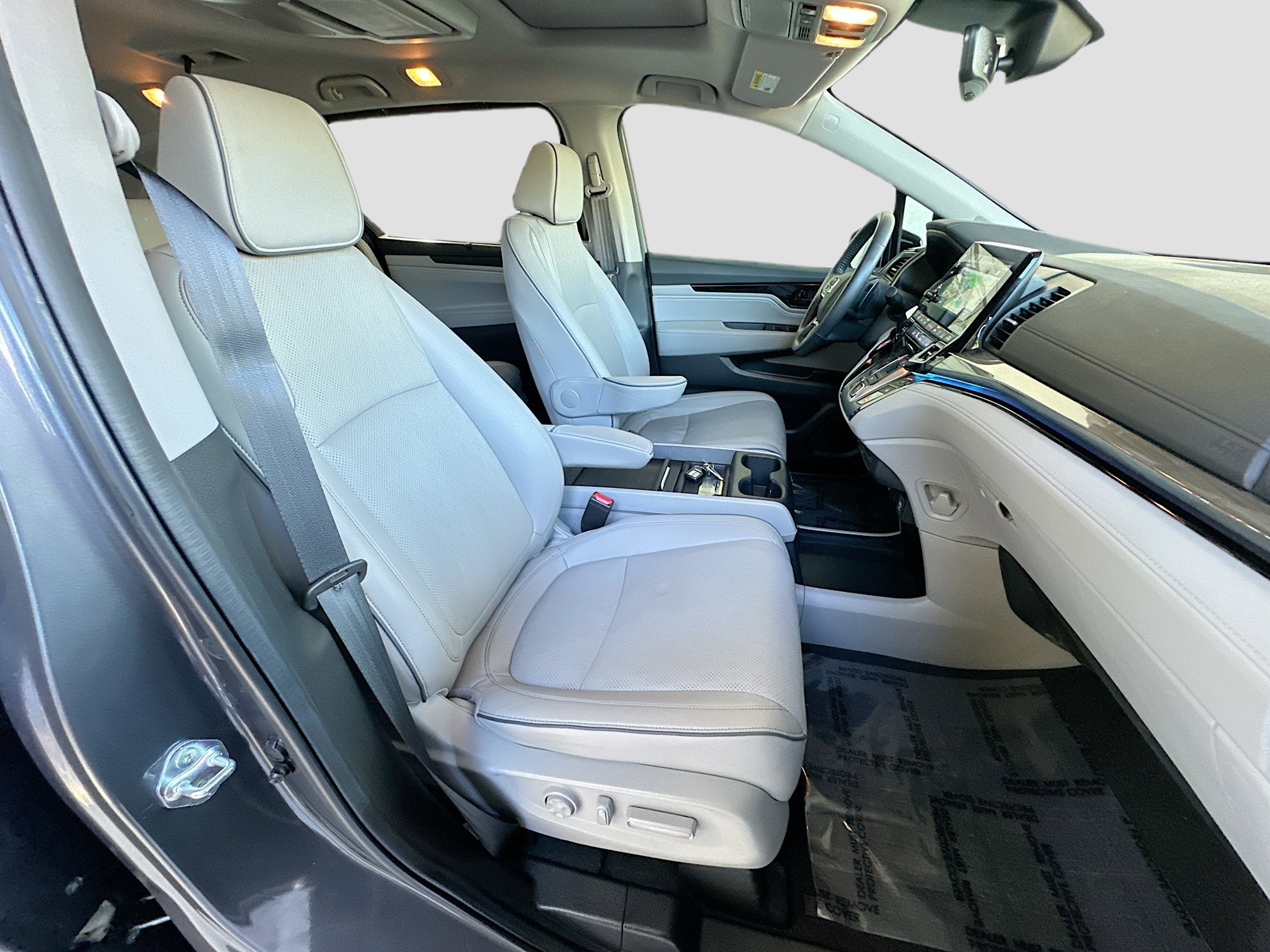 Used 2024 Honda Odyssey Elite image 32