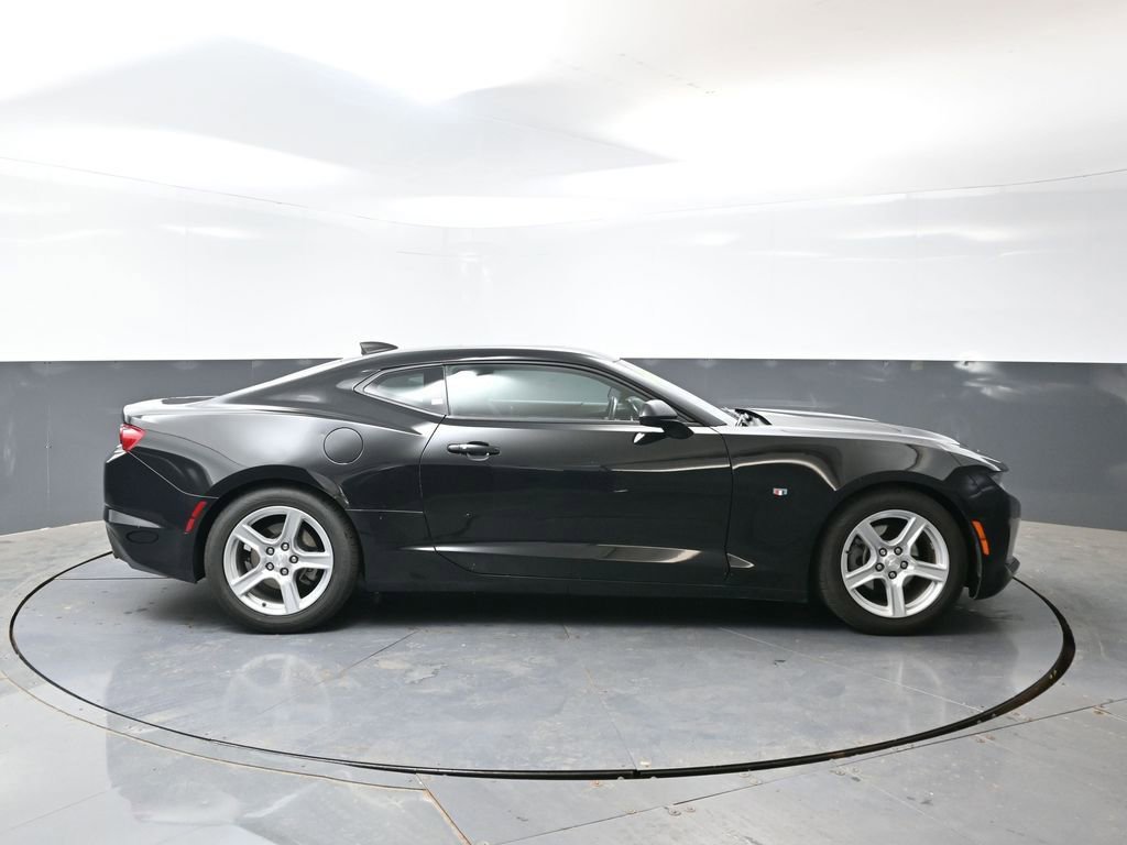 Used 2023 Chevrolet Camaro LT RWD image 3
