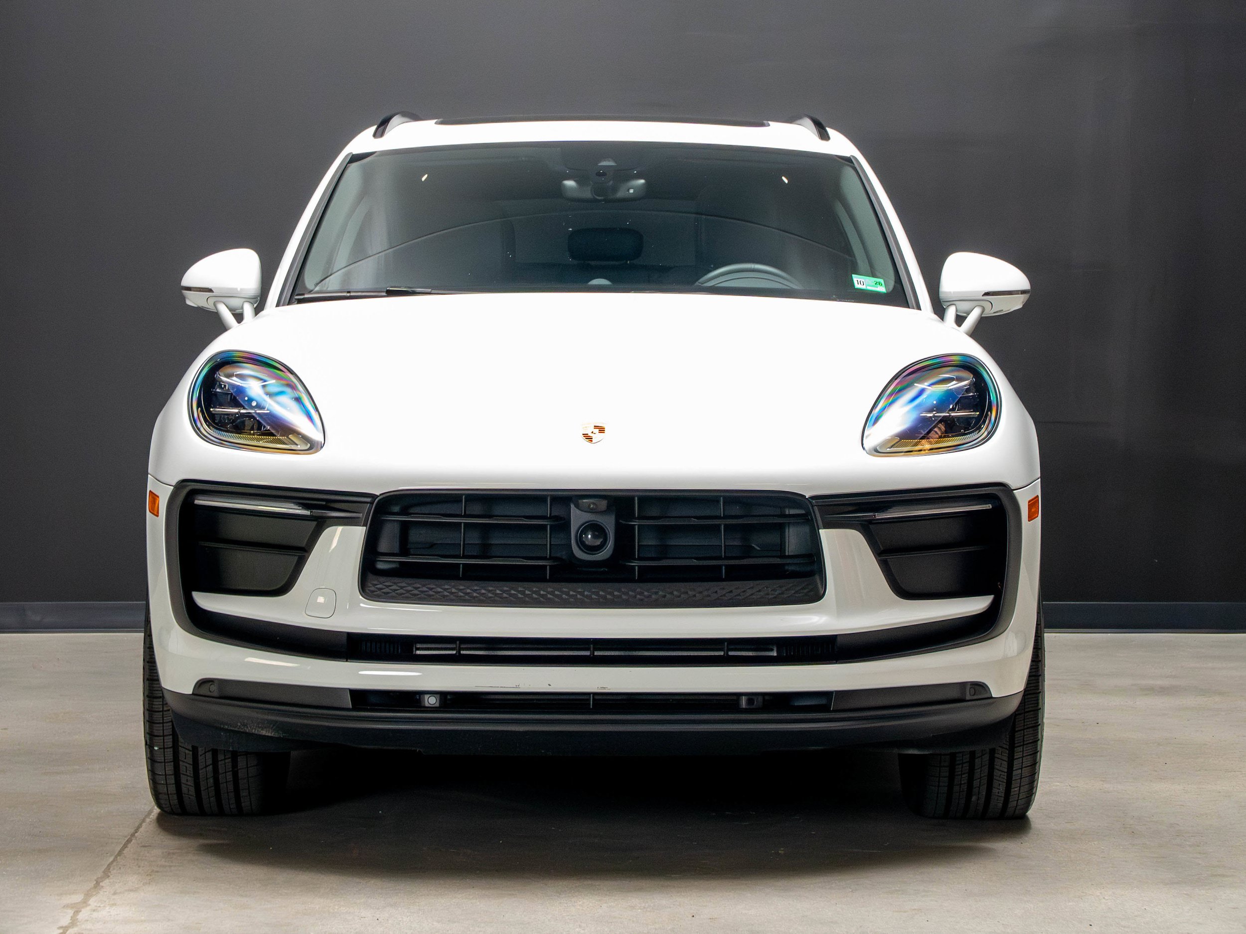 Certified 2026 Porsche Macan AWD/4WD image 10